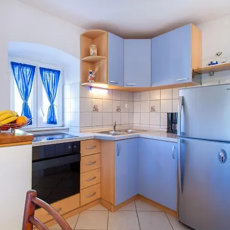 House Marta Дом отдыха Омиш